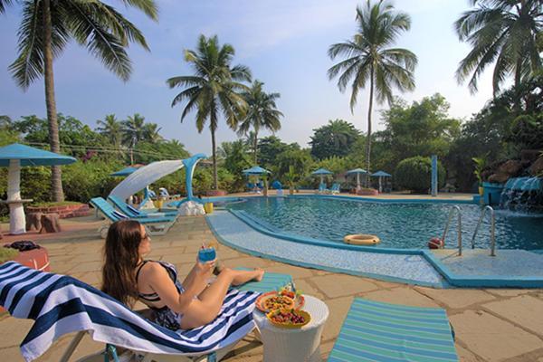 Paradise Village Beach Resort Calangute Exterior photo